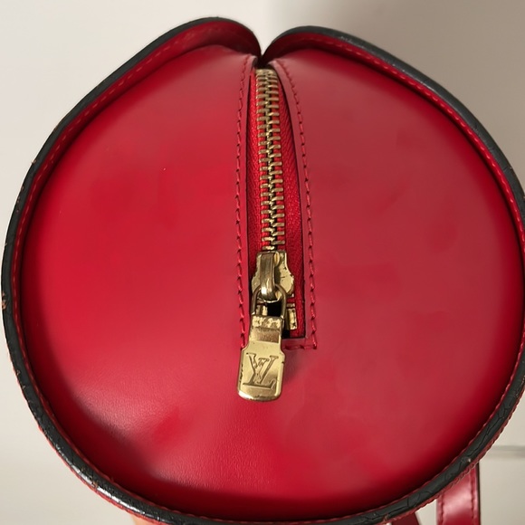 Authentic Louis Vuitton Papillon 30 with baby papillon clutch in genuine red epi - Picture 7 of 15